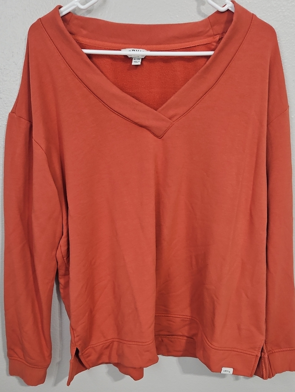 Orvis V-Neck Pullover Sweatshirt in Terracotta